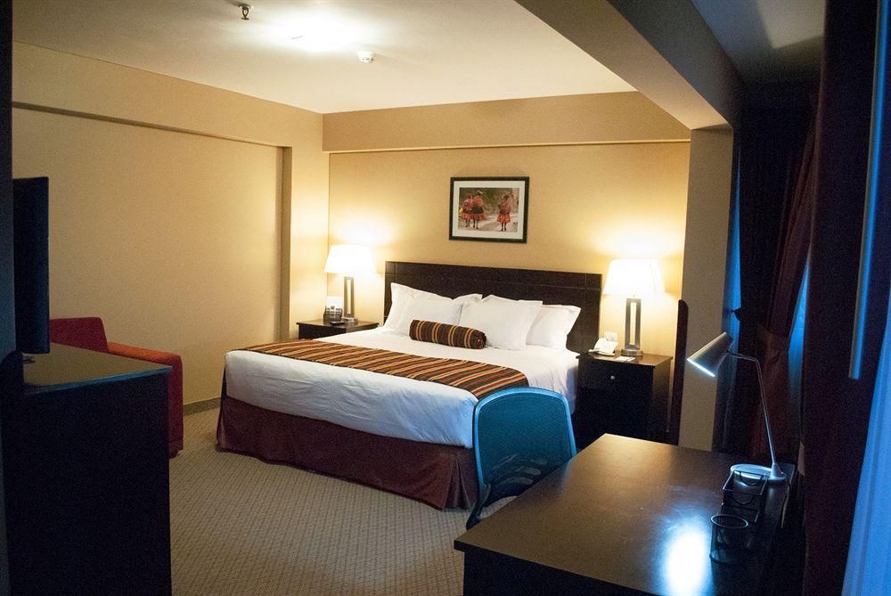 Hotel Wyndham Cusco Saqsayhuaman Extérieur photo